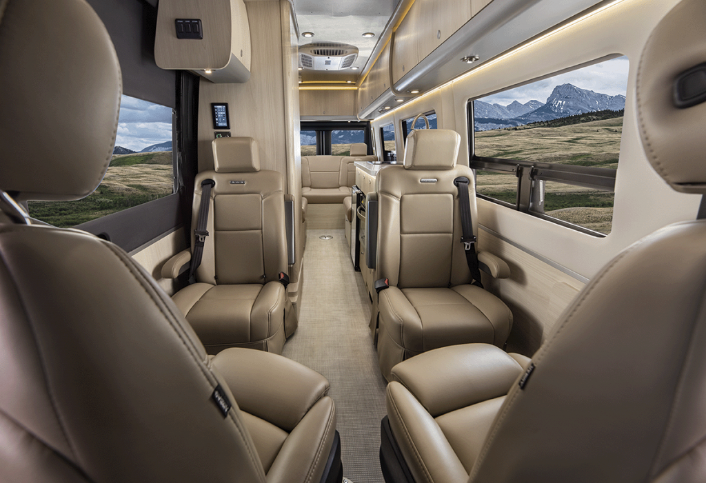 2023 Interstate 24GL Classic Canyon F2B WEB