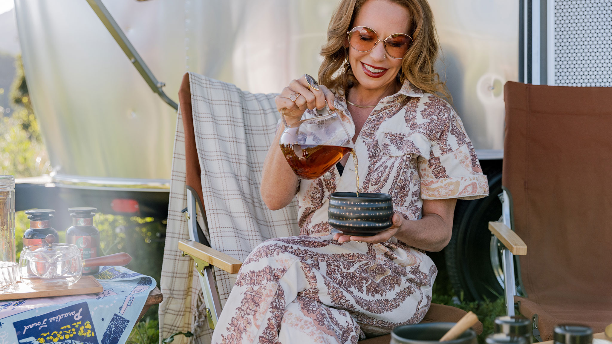 airstream-and-magic-hour-tea---1|airstream-and-magic-hour-tea-square-image|airstream-and-magic-hour-tea-square-image|Airstream-Ojai-Apr24_NMenconi--26_HR|Airstream-Ojai-Apr24_NMenconi-1779_HR|airstrea-and-magic-hour-shop-|4|5|6