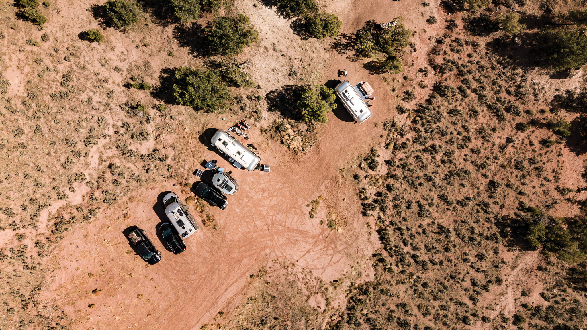 Different Airstream Travel Trailers parked next to each other in Sedona, Arizona with a top view of the area.|Airstream-Travel-Trailer-Lengths-and-Names|Airstream-Travel-Trailer-Names|Airstream-Travel-Trailer-Naming-Mobile-Preview|Airstream-Travel-Trailer-Floor-Plan-Naming-25RB|Airstream-Travel-Trailer-Naming-25FB-Queen|Airstream-Travel-Trailer-Floor-Plan-Naming-Corner-Bed|Airstream-Travel-Trailer-Floor-Plan-Naming-Bed-Size|Airstream-Flying-Cloud-Dual-Axle-feature|Different Airstream Travel Trailers parked next to each other in Sedona, Arizona with a top view of the area.|Airstream-Bambi-Travel-Trailer|Airstream-Classic-Travel-Trailer|International-25RB-Floor-Plan|International-25FB-Floor-Plan|International-25CB-Floor-Plan|Bed-Options|Airstream-Single-Axle-Camper-Trailer-Bambi|Airstream-Basecamp-single-axle-RV|Basecamp-16-and-Basecamp-20-floor-plan