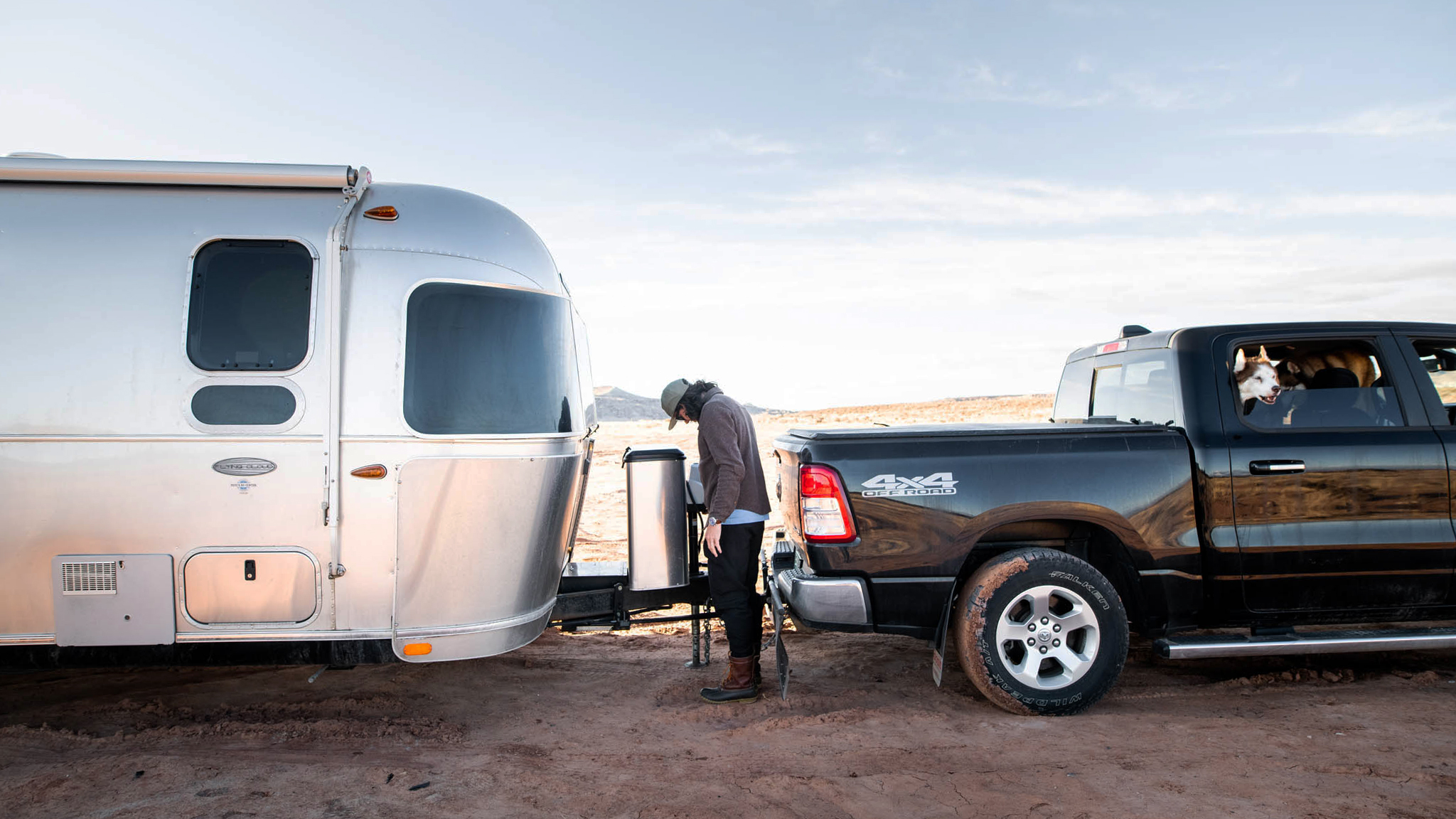 Airstream-Towing-Guide-Desktop-Feature|Airstream-Towing-Guide-Blog-Preview|Airstream-Towing-Experience-Tips-and-Terms|Airstream Travel Trailer Hitching|Airstream-Travel-Trailer-Towed-Experience|Airstream-Travel-Trailer-Towing-Hitched