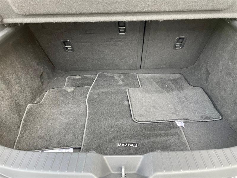 Mazda 3 Sport 12