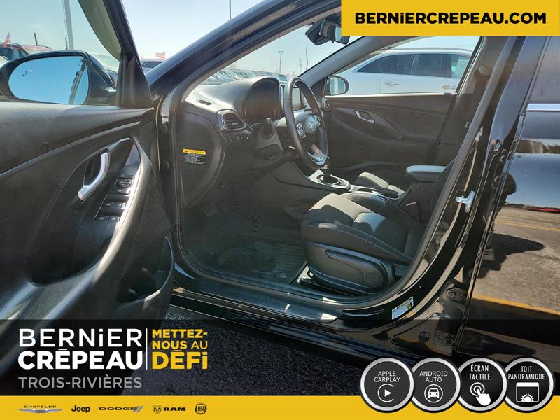 Hyundai Elantra GT 10