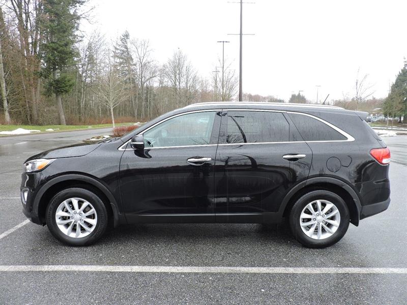 Used Kia Sorento 2016 for sale in Surrey, British-Columbia | 10261303
