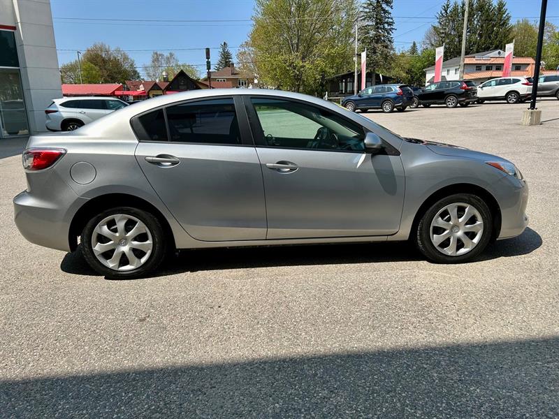 Mazda 3 4
