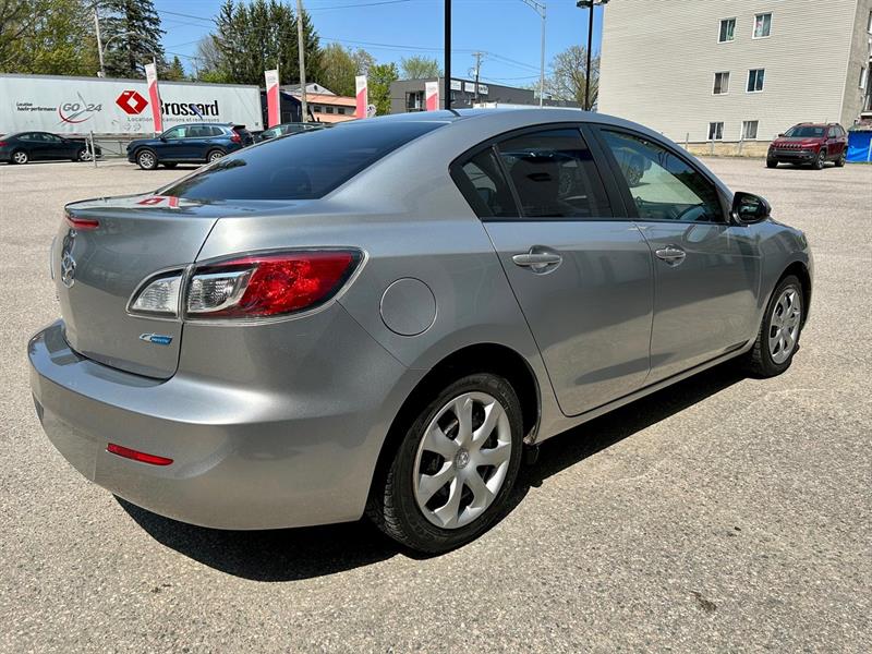 Mazda 3 5