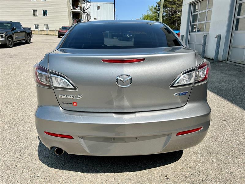 Mazda 3 6