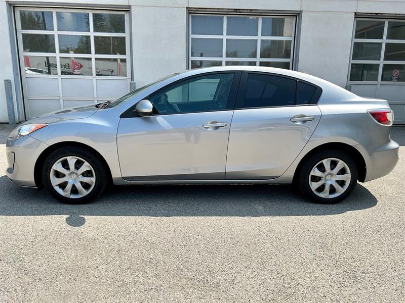 Mazda 3 8