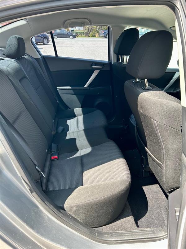 Mazda 3 13