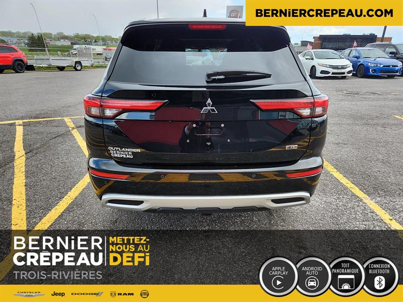 Mitsubishi Outlander 4