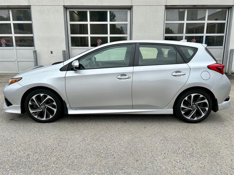 Toyota Corolla iM 8