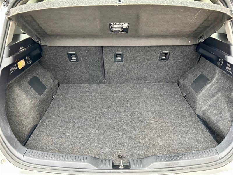 Toyota Corolla iM 12