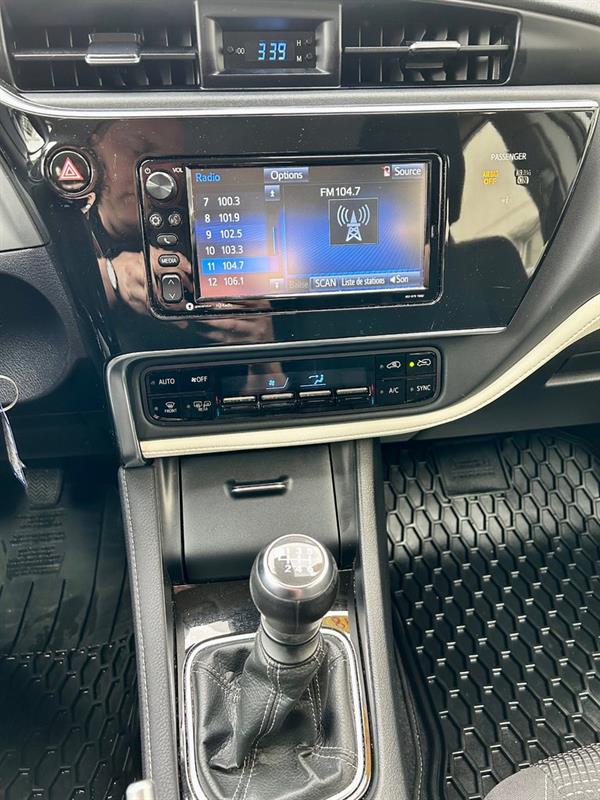 Toyota Corolla iM 17