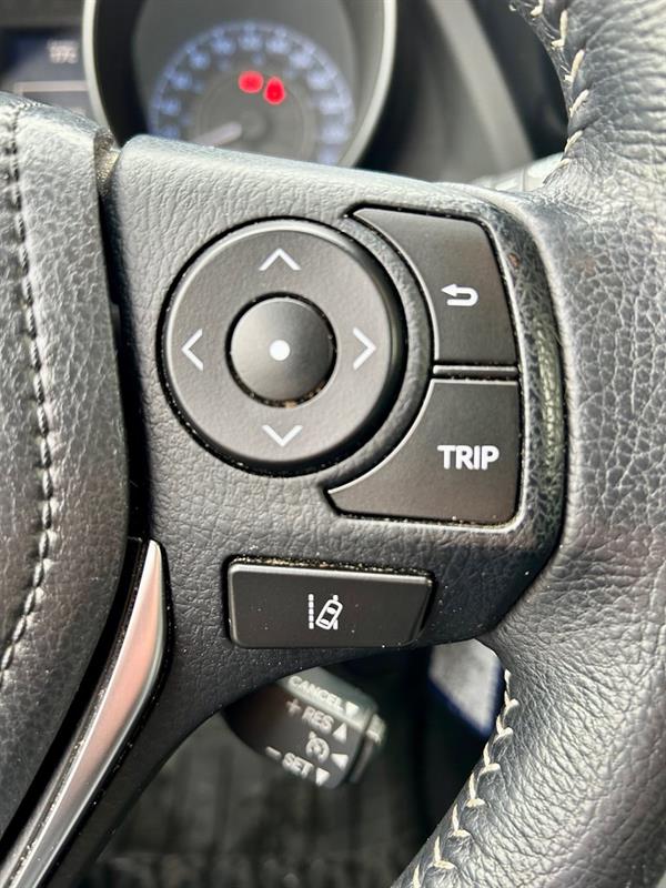 Toyota Corolla iM 22