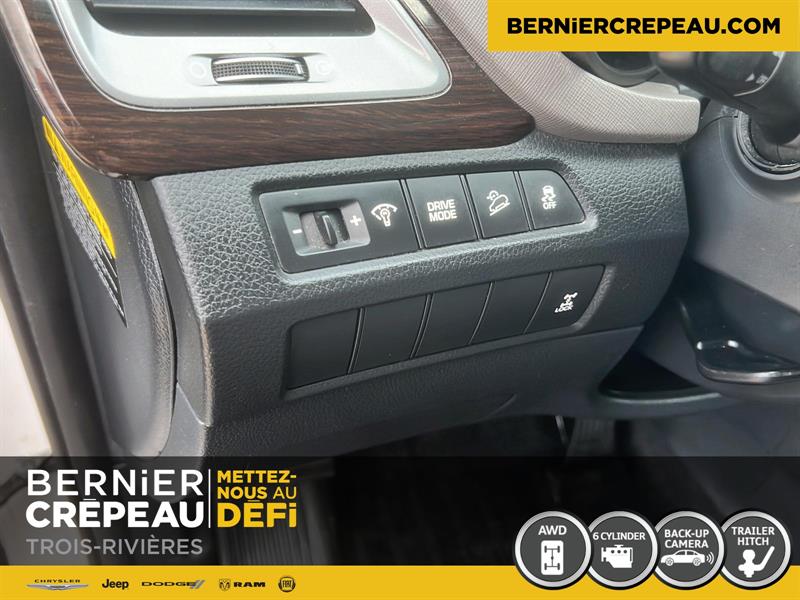 Hyundai Santa Fe XL 11