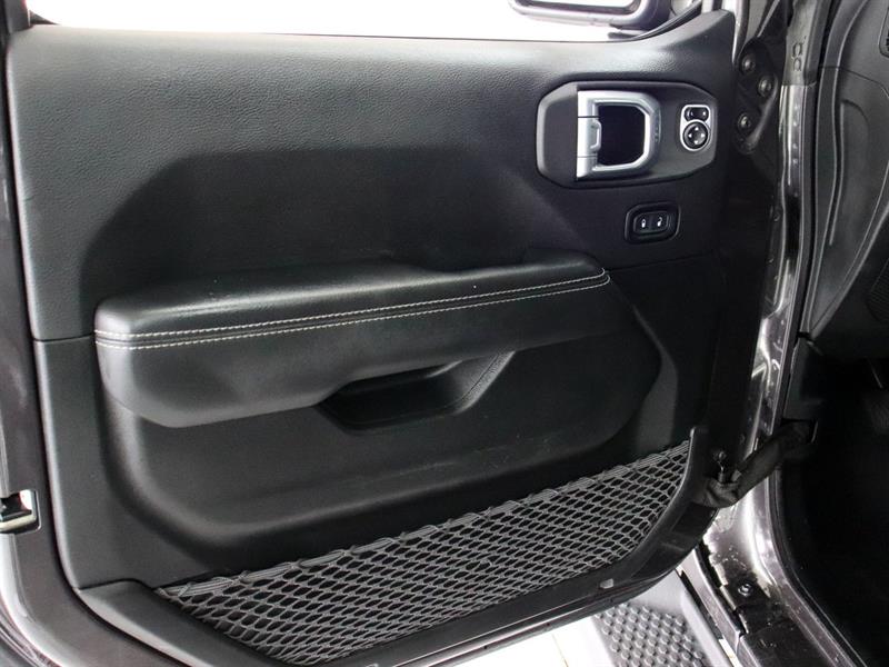 jeep Wrangler 2021 - 13