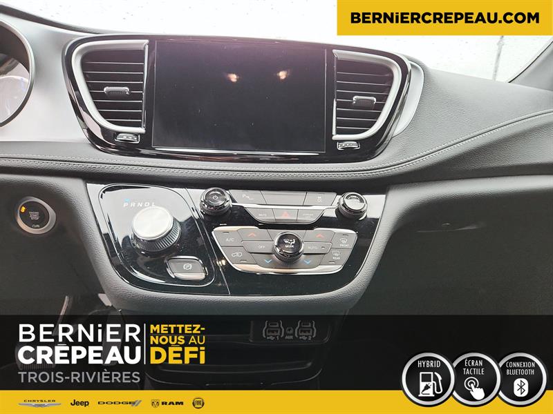 Chrysler Pacifica 13