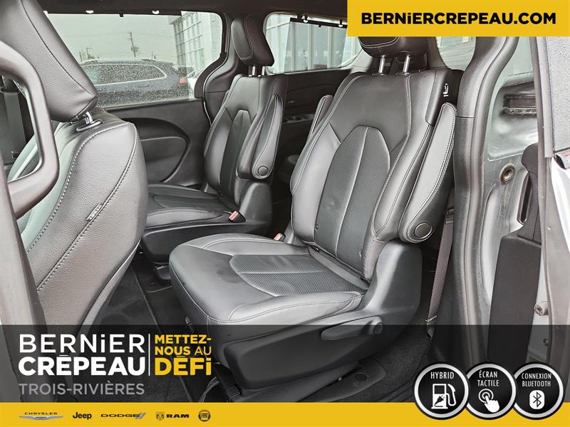 Chrysler Pacifica 17