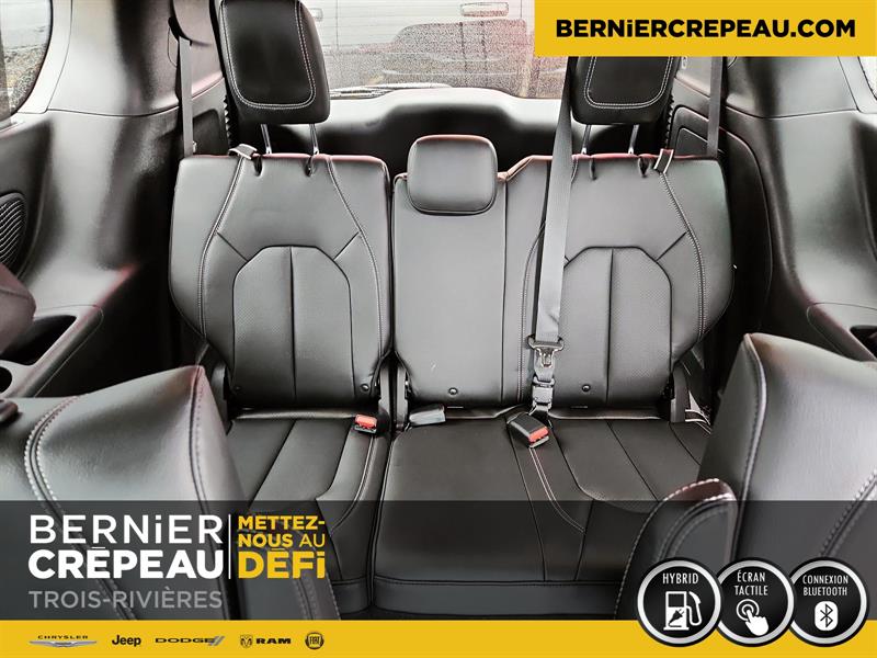 Chrysler Pacifica 19