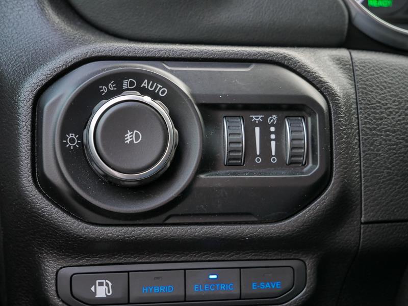 Jeep Wrangler 4xe PHEV 12