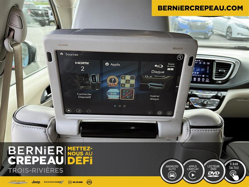 Chrysler Pacifica 21