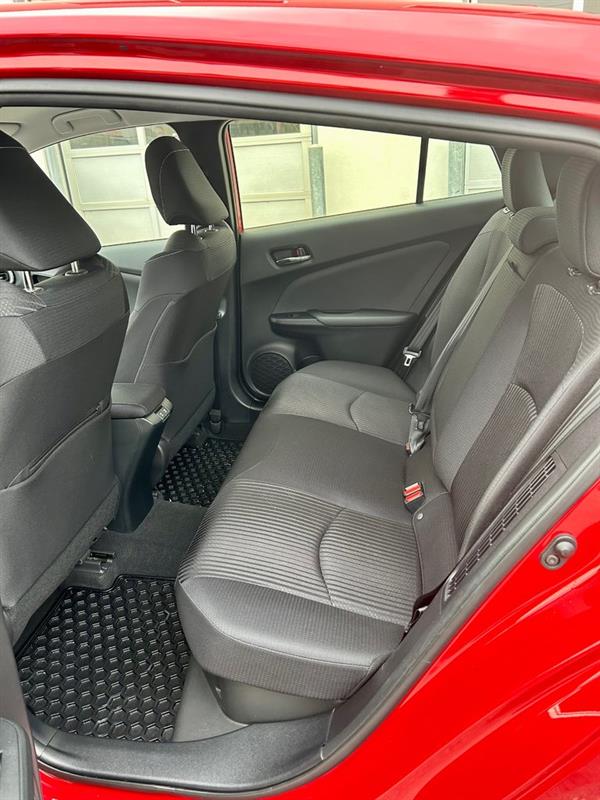 Toyota Prius Prime 11