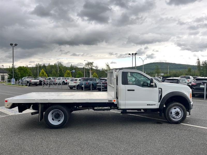 Ford F-550 5