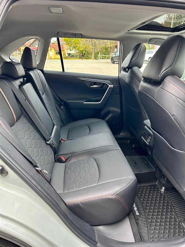Toyota RAV4 13