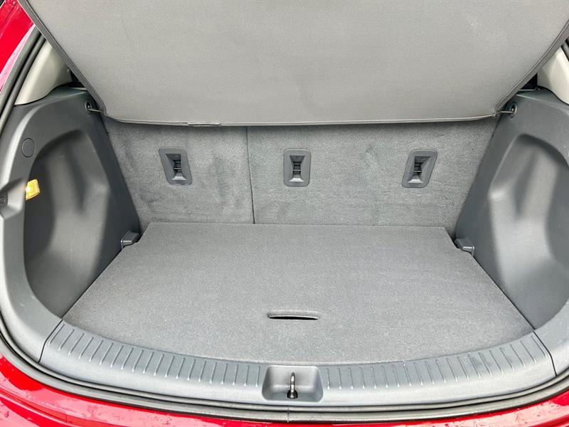 Chevrolet Bolt EV 13