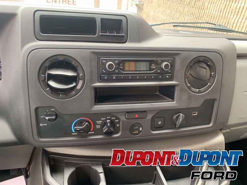 Ford E-Series Cutaway 16