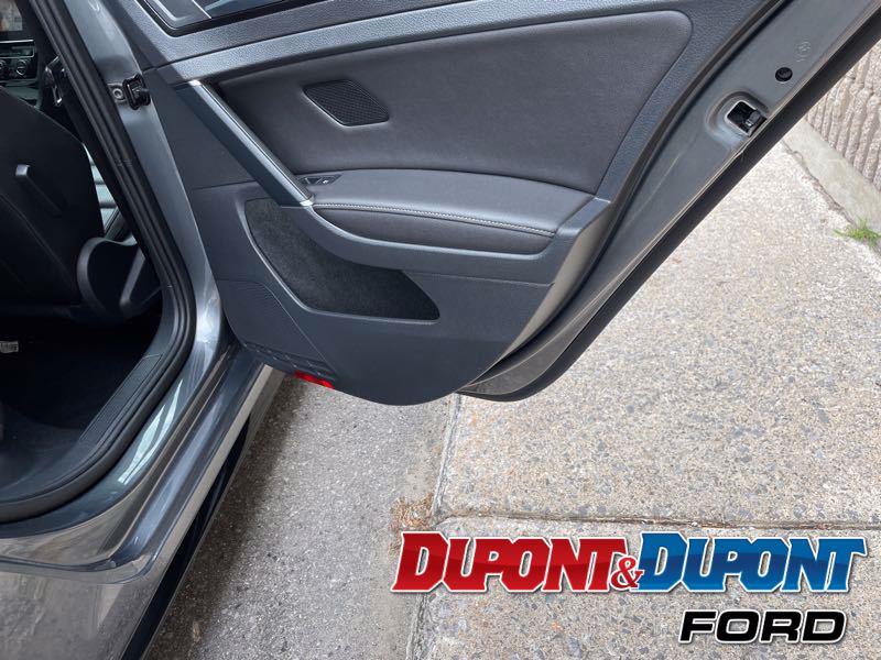 Volkswagen Golf R 10