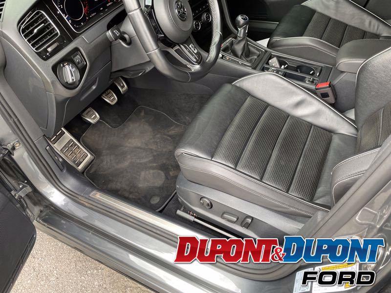 Volkswagen Golf R 15