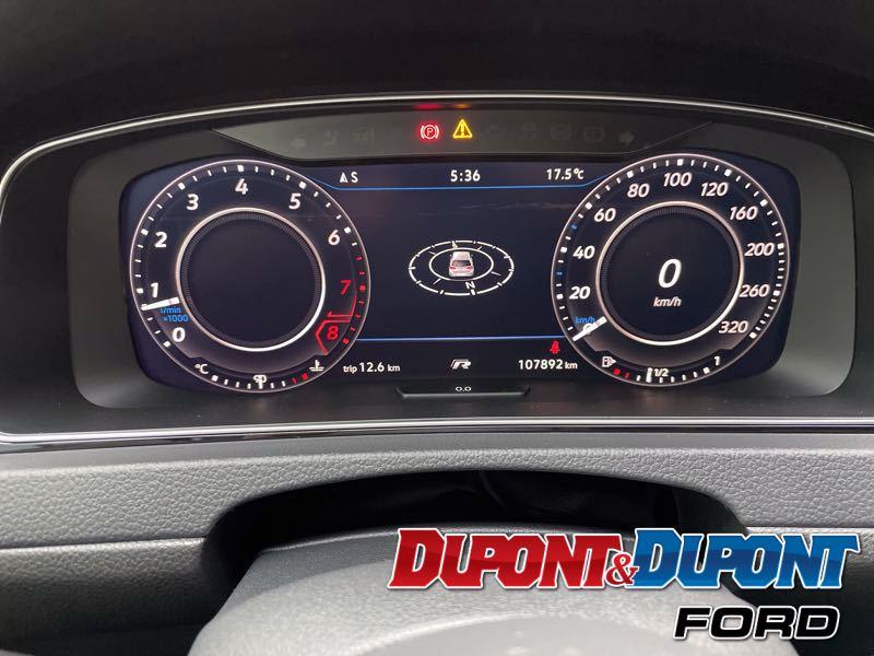 Volkswagen Golf R 21