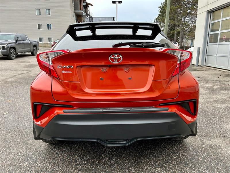 Toyota C-HR 6