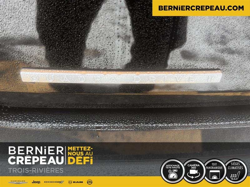 Jeep Grand Wagoneer 21