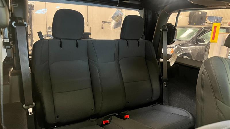 jeep Wrangler 2023 - 15