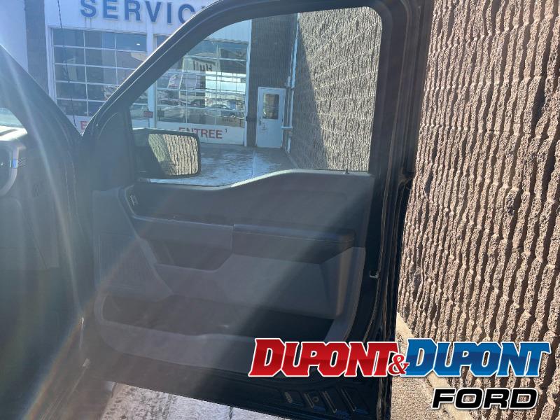 Ford F-150 16