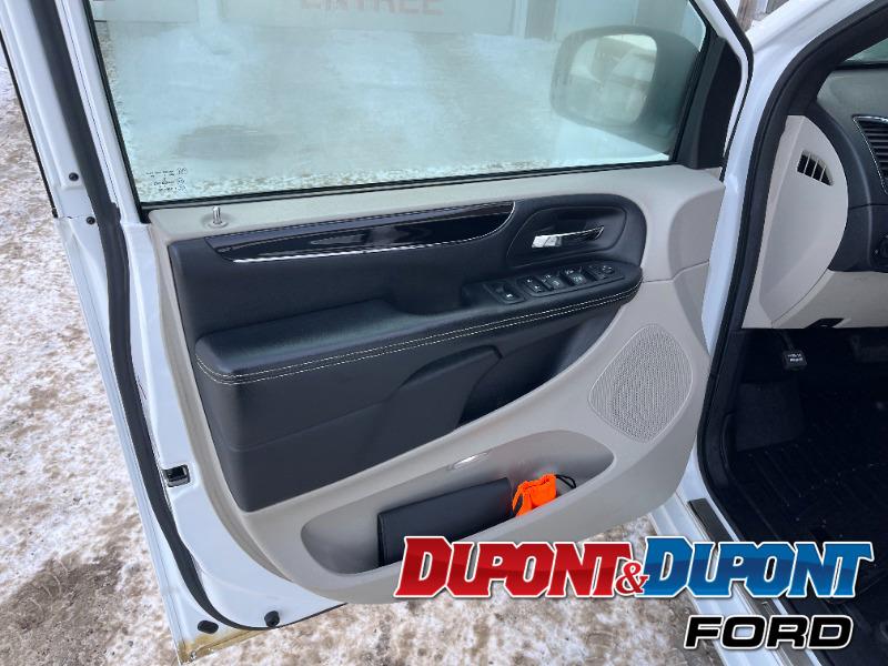 Dodge Grand Caravan 9