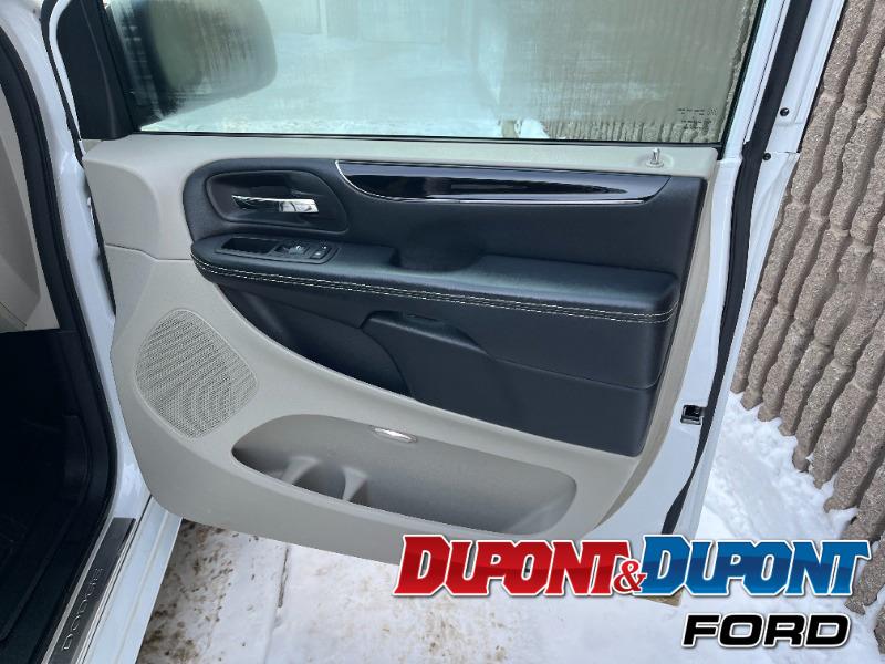 Dodge Grand Caravan 13