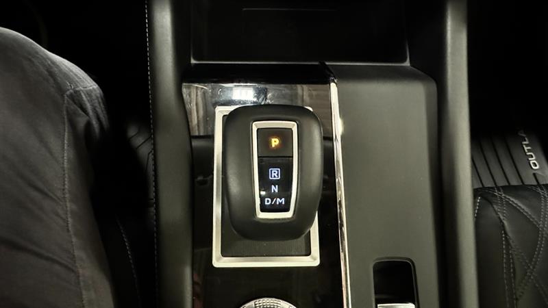 Mitsubishi Outlander 7