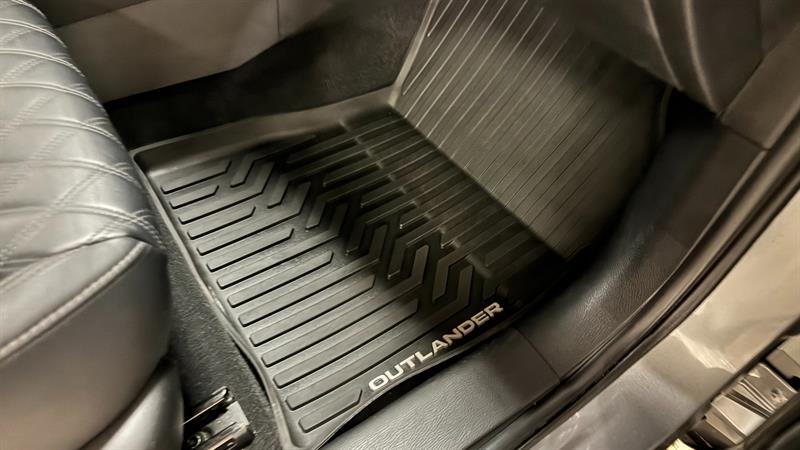 Mitsubishi Outlander 12