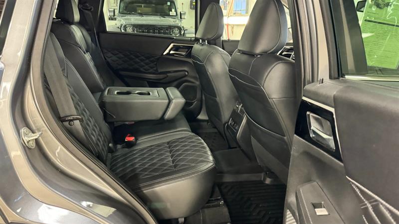 Mitsubishi Outlander 13