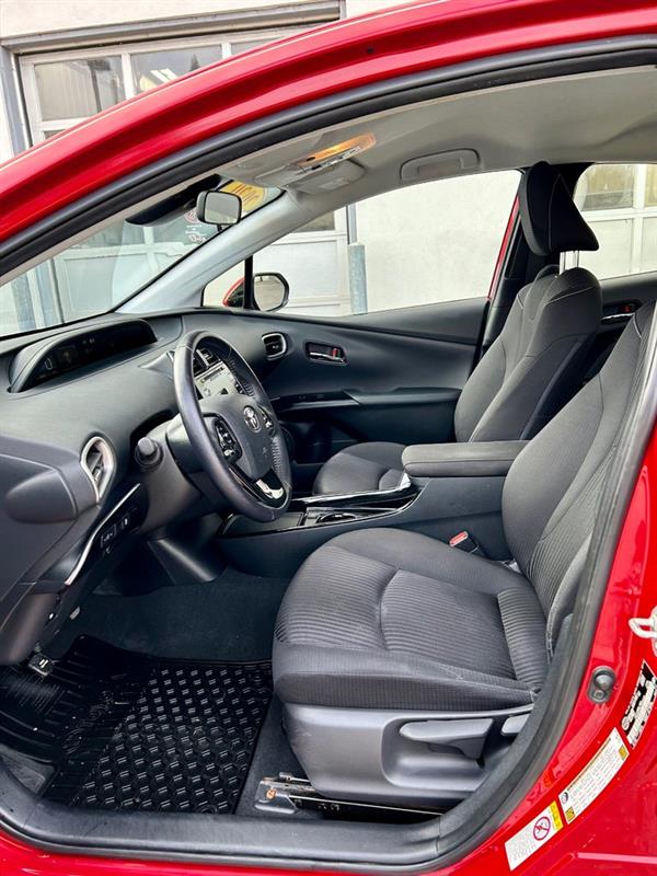 Toyota Prius Prime 9