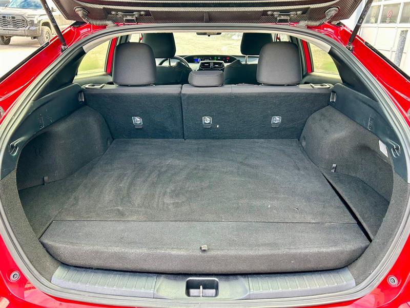 Toyota Prius Prime 11