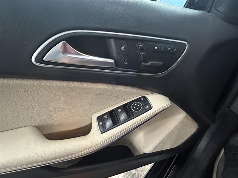 mercedes-benz GLA 2016 - 12