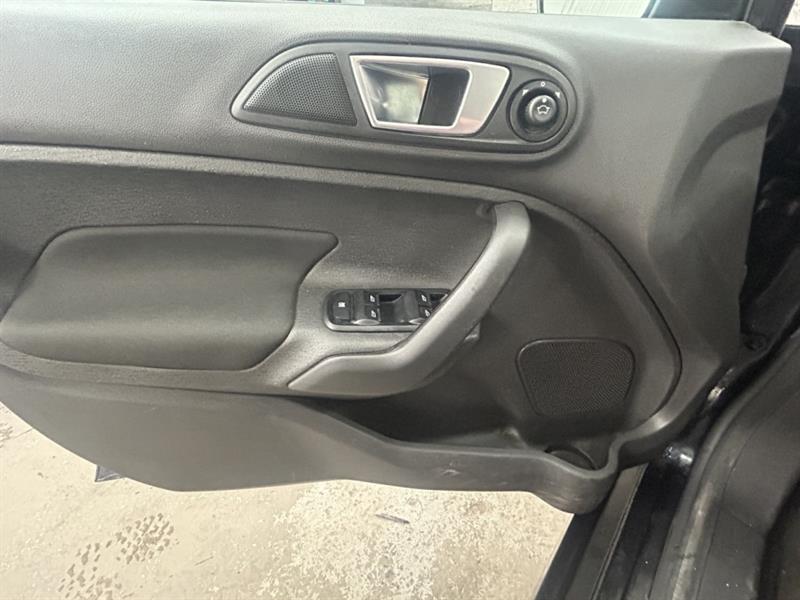 ford Fiesta 2015 - 12