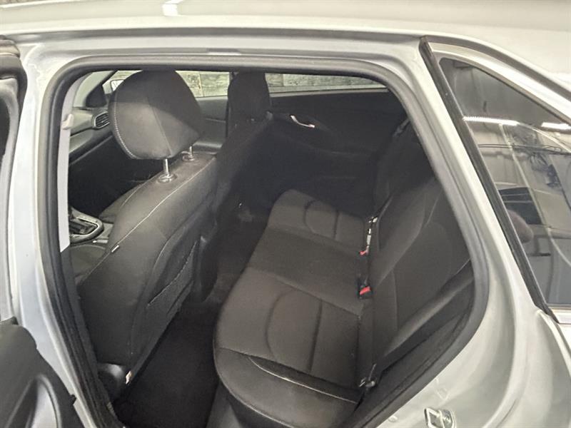 hyundai Elantra GT 2018 - 17