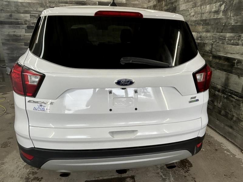 ford Escape 2019 - 16