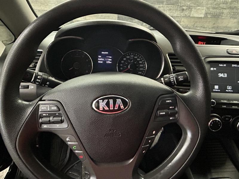 kia Forte 2018 - 12