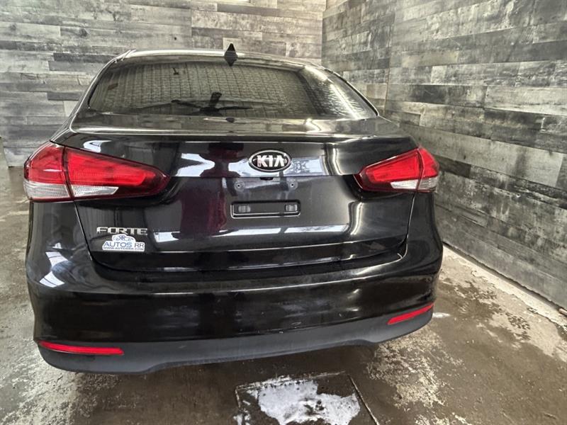 kia Forte 2018 - 16