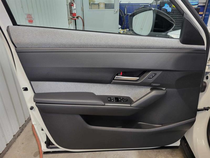 mazda MX-30 EV 2023 - 12